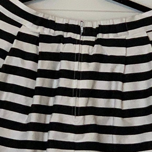 Nearly New Dusk and Stunner Midi ModCloth Skirt - Picture 5 of 6